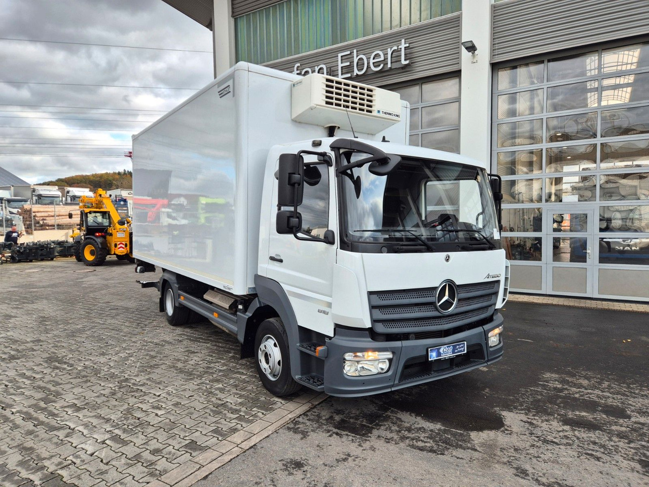 Mercedes-Benz Atego 818 L 4x2 LBW ThermoKing V-600 - Samochód dostawczy chłodnia: zdjęcie 2 Mercedes-Benz Atego 818 L 4x2 LBW ThermoKing V-600 - Samochód dostawczy chłodnia: zdjęcie 2