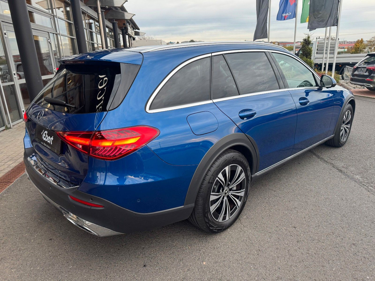 Mercedes-Benz C 200 T All Terrain 4M+Ambiente+360+Augmented - Kombi: zdjęcie 4 Mercedes-Benz C 200 T All Terrain 4M+Ambiente+360+Augmented - Kombi: zdjęcie 4