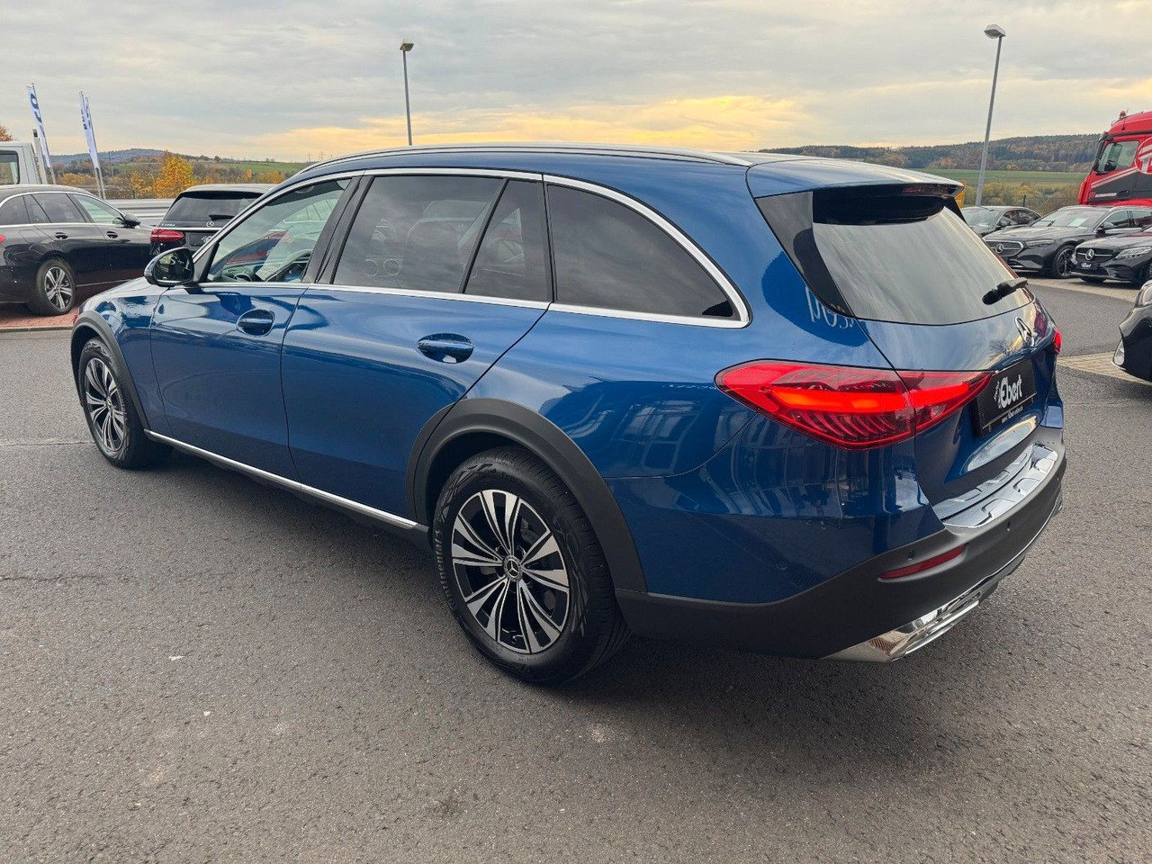 Mercedes-Benz C 200 T All Terrain 4M+Ambiente+360+Augmented - Kombi: zdjęcie 3 Mercedes-Benz C 200 T All Terrain 4M+Ambiente+360+Augmented - Kombi: zdjęcie 3