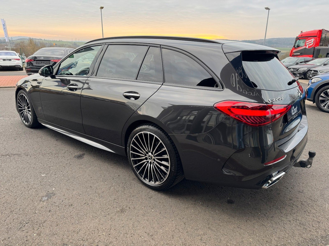 Mercedes-Benz C 220d T AMG Digital+AHK+Pano+Memory+360°+SKLIMA - Kombi: zdjęcie 3 Mercedes-Benz C 220d T AMG Digital+AHK+Pano+Memory+360°+SKLIMA - Kombi: zdjęcie 3