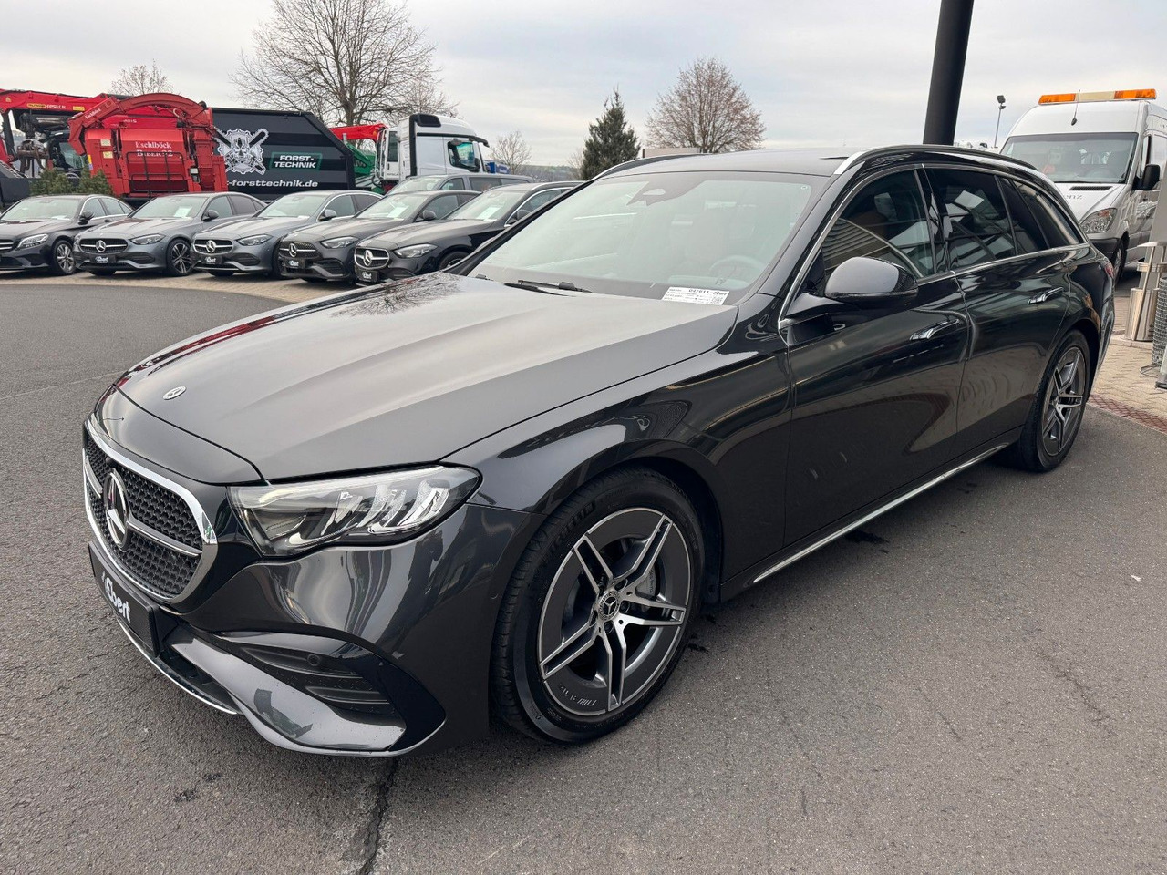 Mercedes-Benz E 220d T AMG+Hyperscreen+Leder+AHK+DistrPro+STH - Kombi: zdjęcie 3 Mercedes-Benz E 220d T AMG+Hyperscreen+Leder+AHK+DistrPro+STH - Kombi: zdjęcie 3