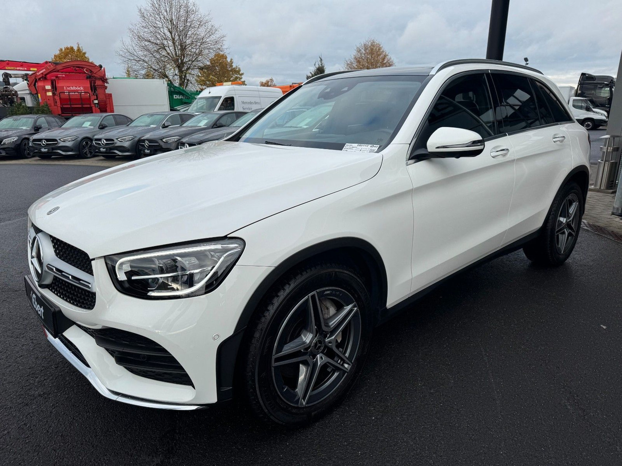 Mercedes-Benz GLC 200 4M AMG+Pano+Distr+StandH+AHK+360+HUD - SUV: zdjęcie 3 Mercedes-Benz GLC 200 4M AMG+Pano+Distr+StandH+AHK+360+HUD - SUV: zdjęcie 3