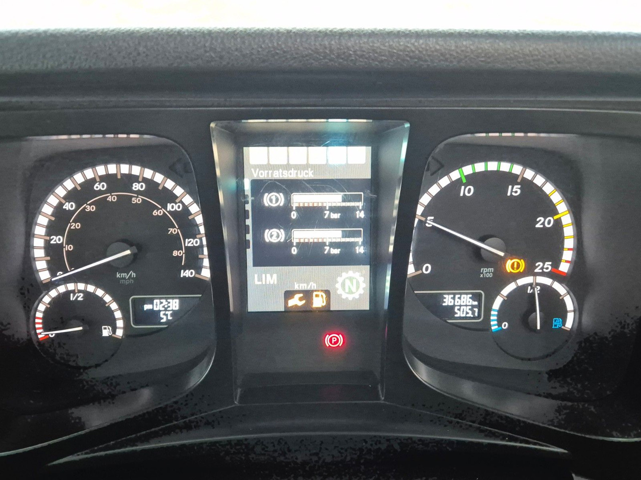 Samochód do drewna, Samochod ciężarowy z HDS Mercedes-Benz TUROX 8x8 Eschlböck Biber 92 Holzhacker / 1.512h: zdjęcie 28 Samochód do drewna, Samochod ciężarowy z HDS Mercedes-Benz TUROX 8x8 Eschlböck Biber 92 Holzhacker / 1.512h: zdjęcie 28