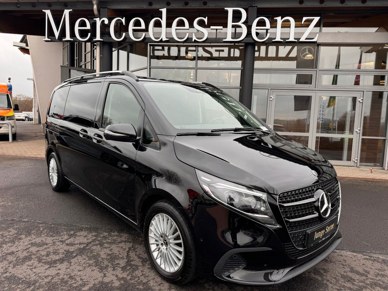 Mercedes-Benz V 220 d STYLE K Liege-Paket AHK2,5 DISTRONIC - Kombi: zdjęcie 1 Mercedes-Benz V 220 d STYLE K Liege-Paket AHK2,5 DISTRONIC - Kombi: zdjęcie 1