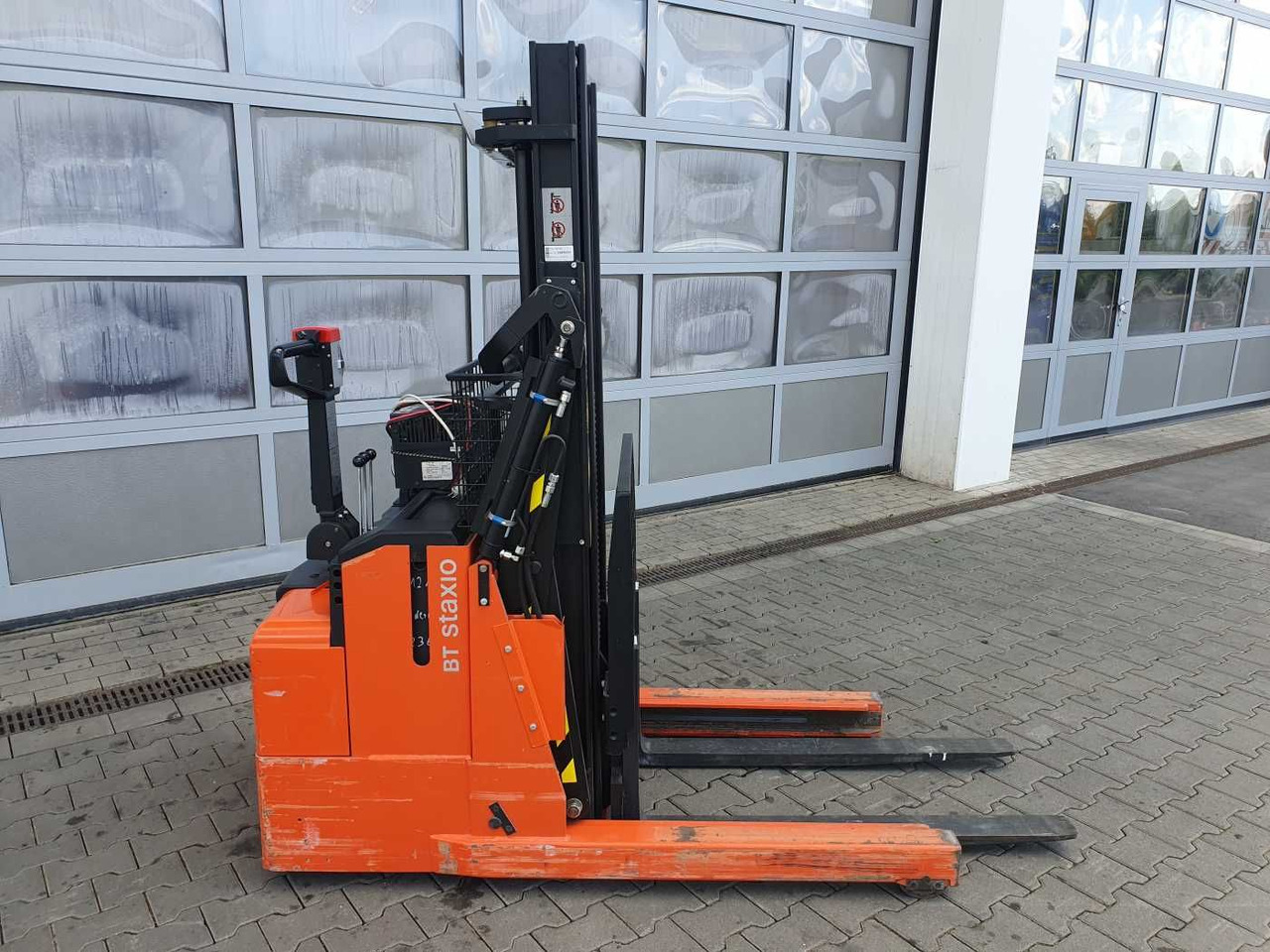 Toyota RWE 120 / Schubmaststapler / Duplex:2.9m / 257h! - Wózek wys. podnoszenia: zdjęcie 3 Toyota RWE 120 / Schubmaststapler / Duplex:2.9m / 257h! - Wózek wys. podnoszenia: zdjęcie 3