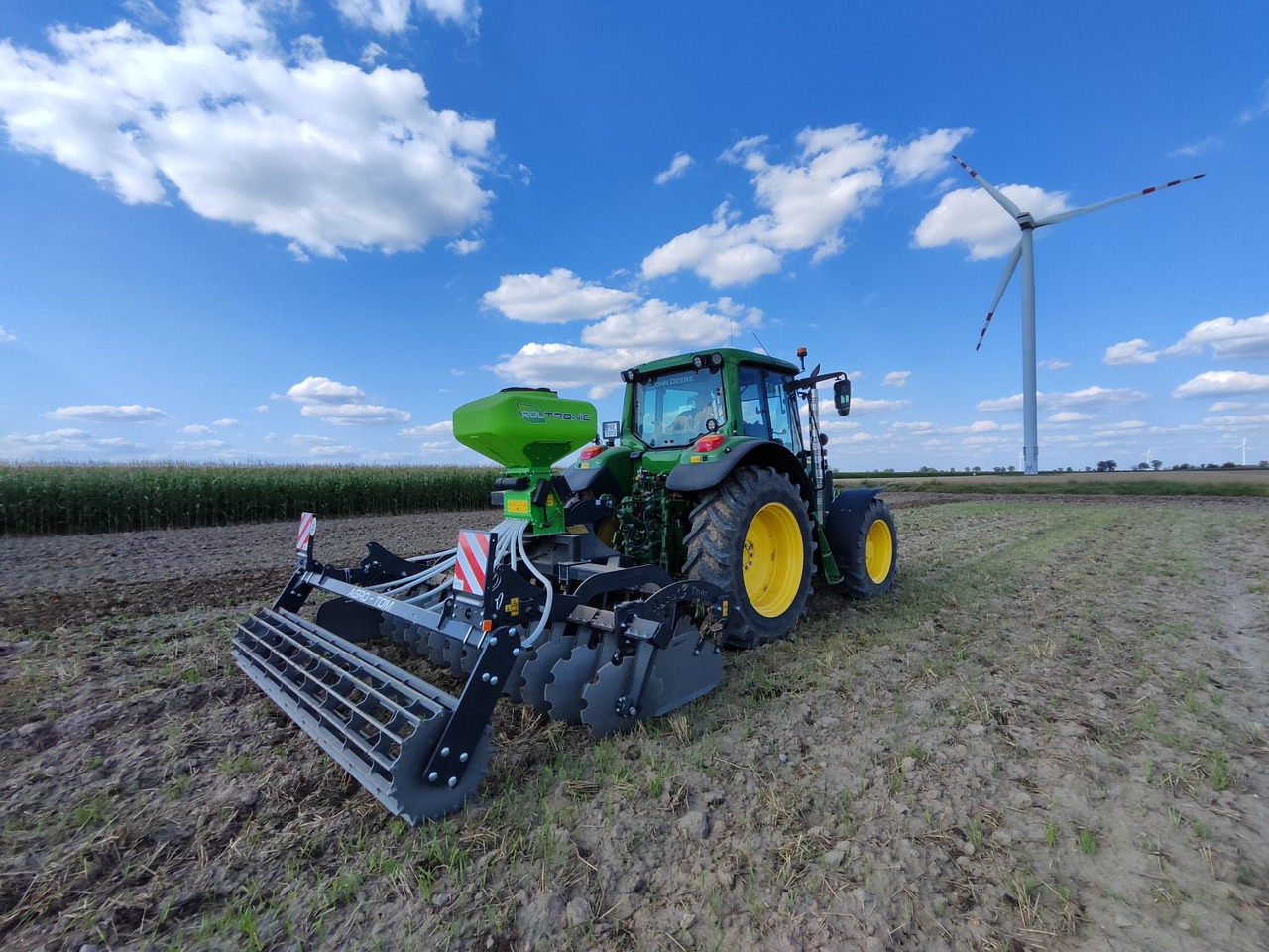 Catch Crop Seeder ROL-TRONIC SP-2 200l - Rozsiewacz nawozów: zdjęcie 5 Catch Crop Seeder ROL-TRONIC SP-2 200l - Rozsiewacz nawozów: zdjęcie 5