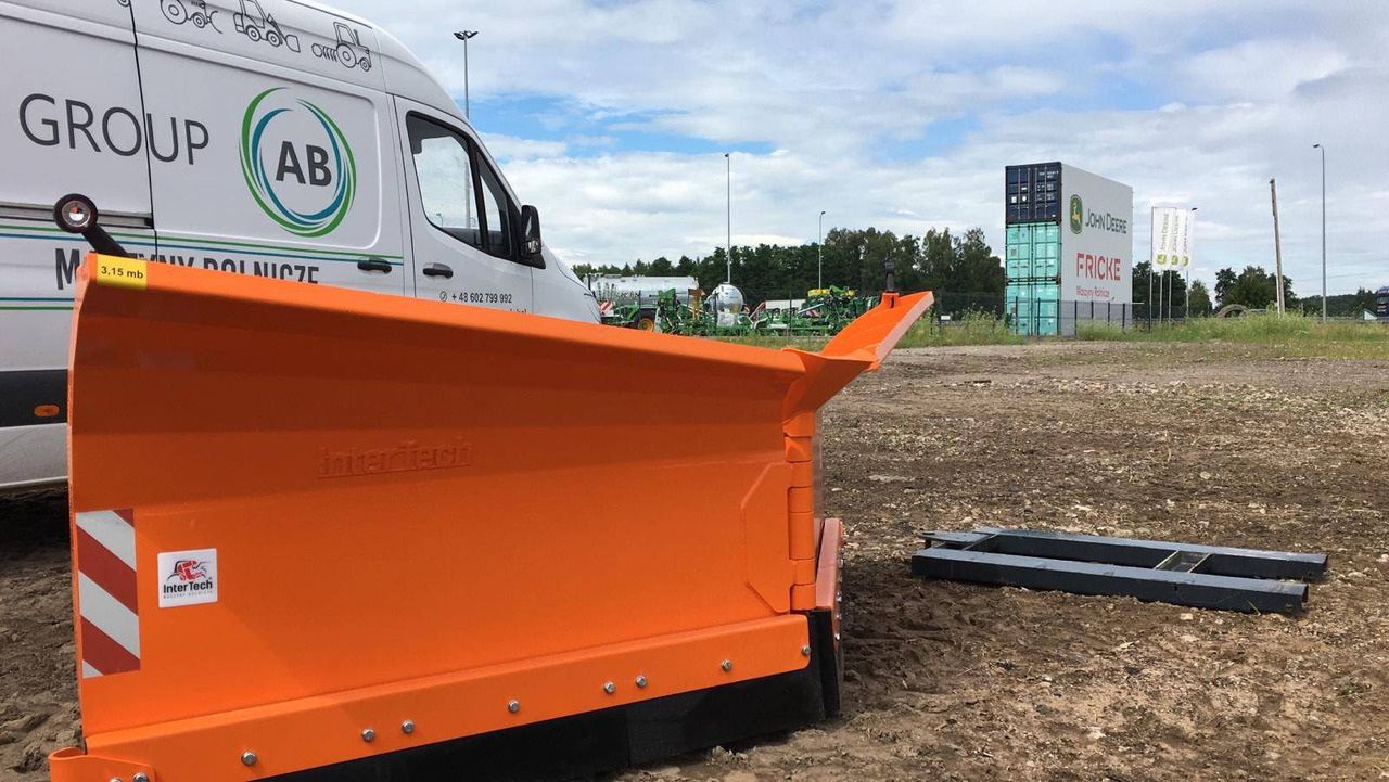 Inter-Tech Hydraulic Plow PSSHV-01, 3.15 m - Pług do śniegu do Maszyn rolniczych: zdjęcie 2 Inter-Tech Hydraulic Plow PSSHV-01, 3.15 m - Pług do śniegu do Maszyn rolniczych: zdjęcie 2