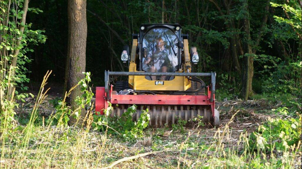 Kovaco 1.65 forestry mulcher for skid loaders - Mulczer leśny: zdjęcie 3 Kovaco 1.65 forestry mulcher for skid loaders - Mulczer leśny: zdjęcie 3