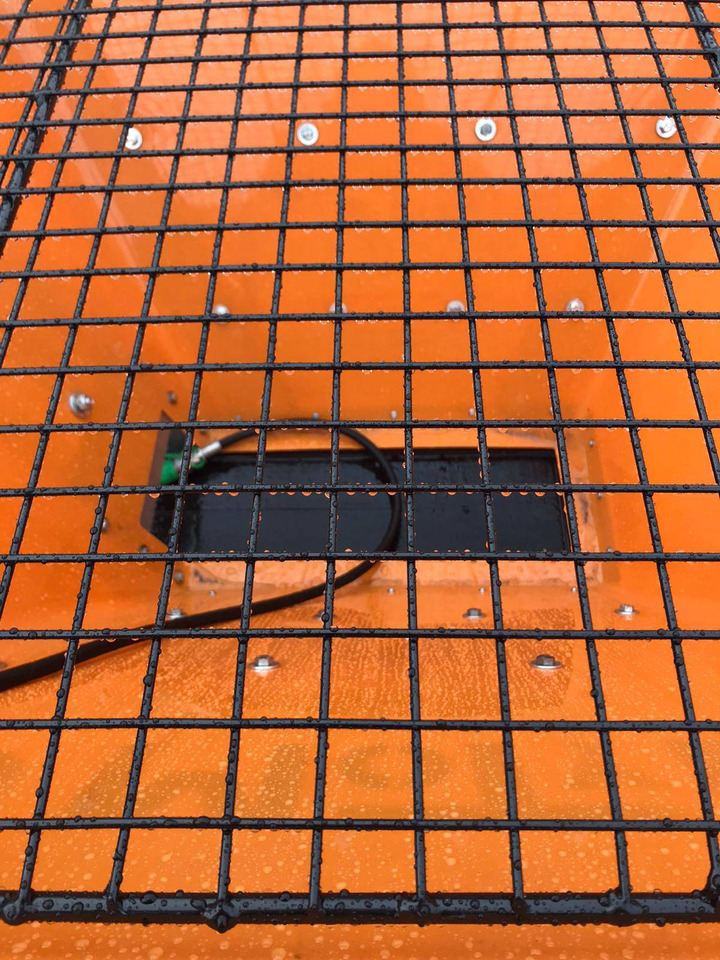 POM Augustów salt and sand spreader with communal attachment Motyl N 31M/1 - Rozsiewacz piasku i soli: zdjęcie 2 POM Augustów salt and sand spreader with communal attachment Motyl N 31M/1 - Rozsiewacz piasku i soli: zdjęcie 2