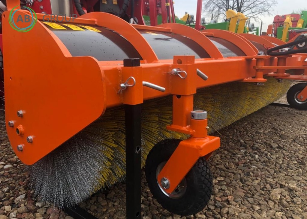 Pomarol tractor sweeper ZS250, 2,5 m - Szczotka do Komunalnych/ Specjalistycznych: zdjęcie 2 Pomarol tractor sweeper ZS250, 2,5 m - Szczotka do Komunalnych/ Specjalistycznych: zdjęcie 2