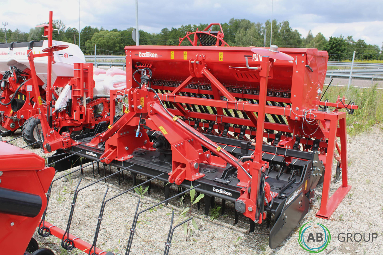 Seedbed and seeding unit mounted on Ozdoken Pertum CS-300 active harrow – single-disc coulter, Packer roller - Agregat uprawowo-siewny: zdjęcie 1 Seedbed and seeding unit mounted on Ozdoken Pertum CS-300 active harrow – single-disc coulter, Packer roller - Agregat uprawowo-siewny: zdjęcie 1