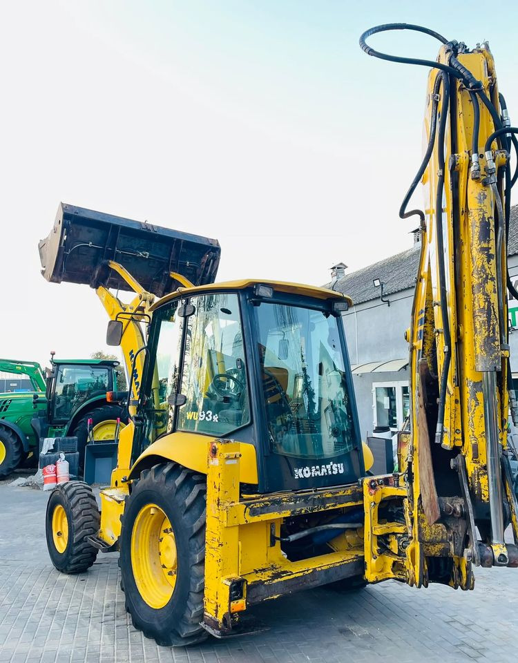 Komatsu WB93R - Koparko-ładowarka: zdjęcie 5 Komatsu WB93R - Koparko-ładowarka: zdjęcie 5