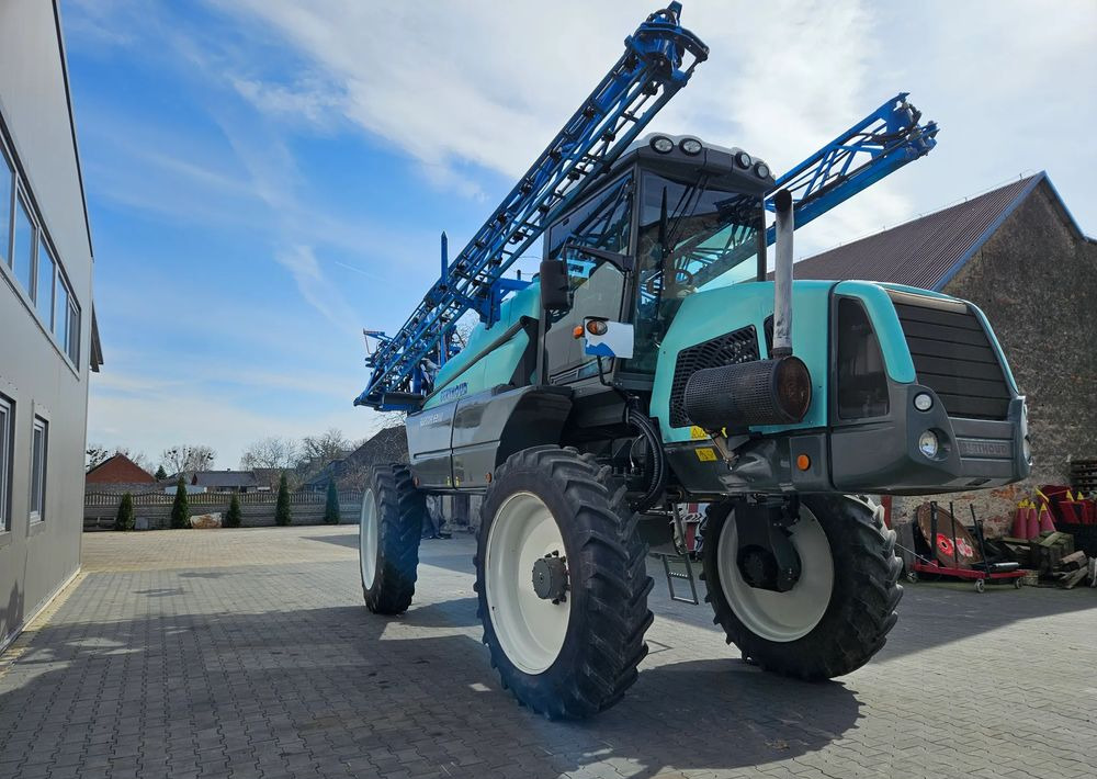 Berthoud Raptor 4200 D.P. TRONIC - Opryskiwacz polowy: zdjęcie 2 Berthoud Raptor 4200 D.P. TRONIC - Opryskiwacz polowy: zdjęcie 2