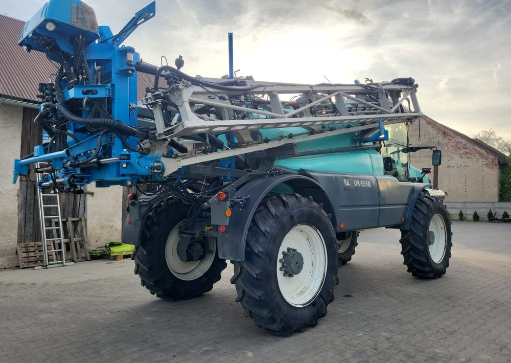 Berthoud Raptor 4240 - Opryskiwacz polowy: zdjęcie 4 Berthoud Raptor 4240 - Opryskiwacz polowy: zdjęcie 4