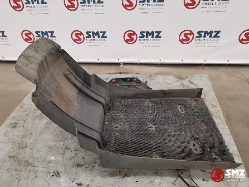 Volvo Occ Spatbord rechts Volvo FM9 - Błotnik do Samochodów ciężarowych: zdjęcie 2 Volvo Occ Spatbord rechts Volvo FM9 - Błotnik do Samochodów ciężarowych: zdjęcie 2