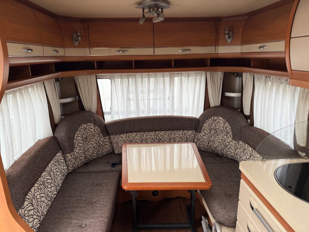 Hobby Excellent 460 UFe 2013 - Przyczepa kempingowa: zdjęcie 5 Hobby Excellent 460 UFe 2013 - Przyczepa kempingowa: zdjęcie 5