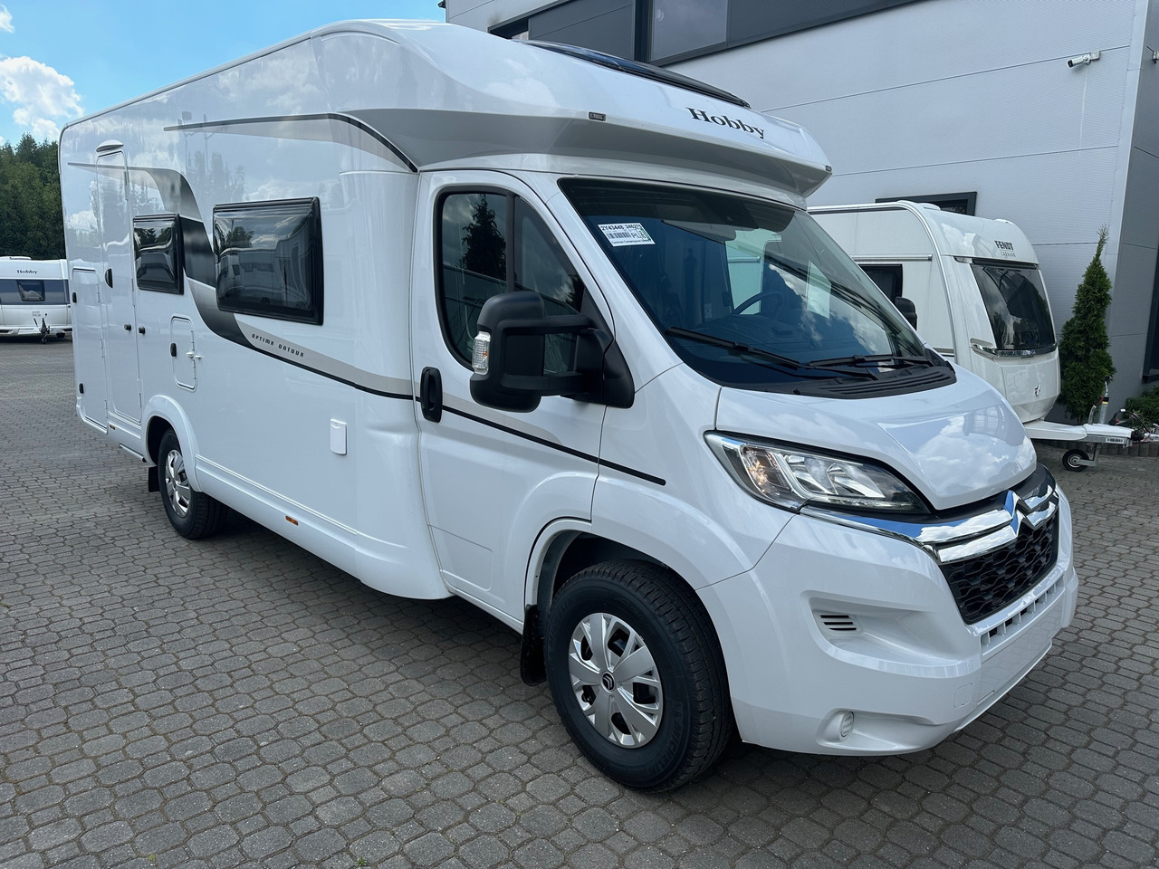 Hobby Optima T65 HKM Ontour 2024 - Kamper półintegra: zdjęcie 2 Hobby Optima T65 HKM Ontour 2024 - Kamper półintegra: zdjęcie 2