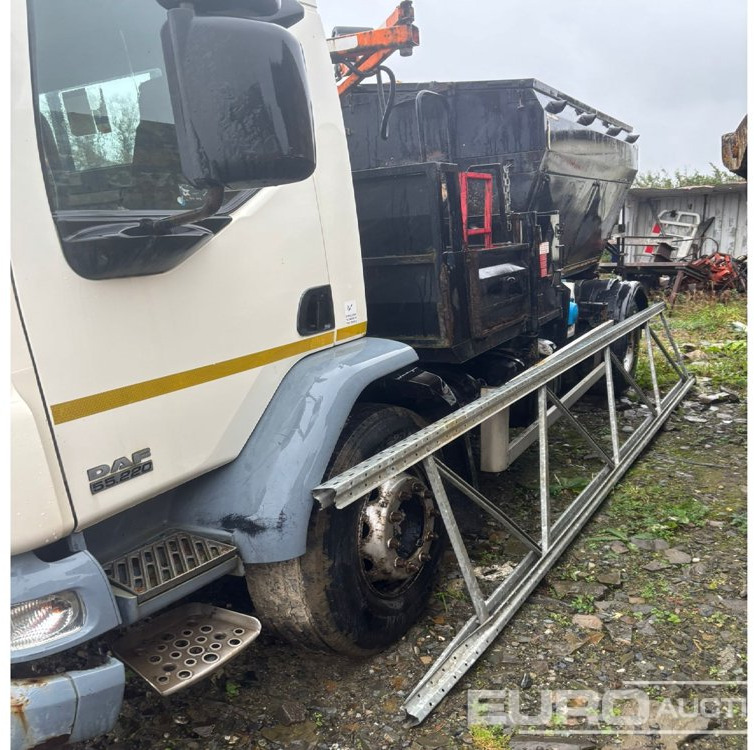 2011 DAF LF55-220 - Samochód ciężarowy skrzyniowy/ Platforma: zdjęcie 2 2011 DAF LF55-220 - Samochód ciężarowy skrzyniowy/ Platforma: zdjęcie 2