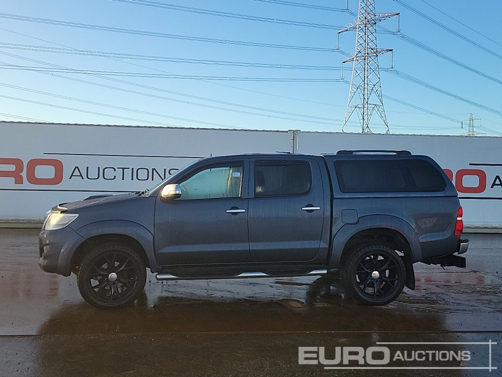 2014 Toyota Hilux Invincible - Pick-up: zdjęcie 2 2014 Toyota Hilux Invincible - Pick-up: zdjęcie 2