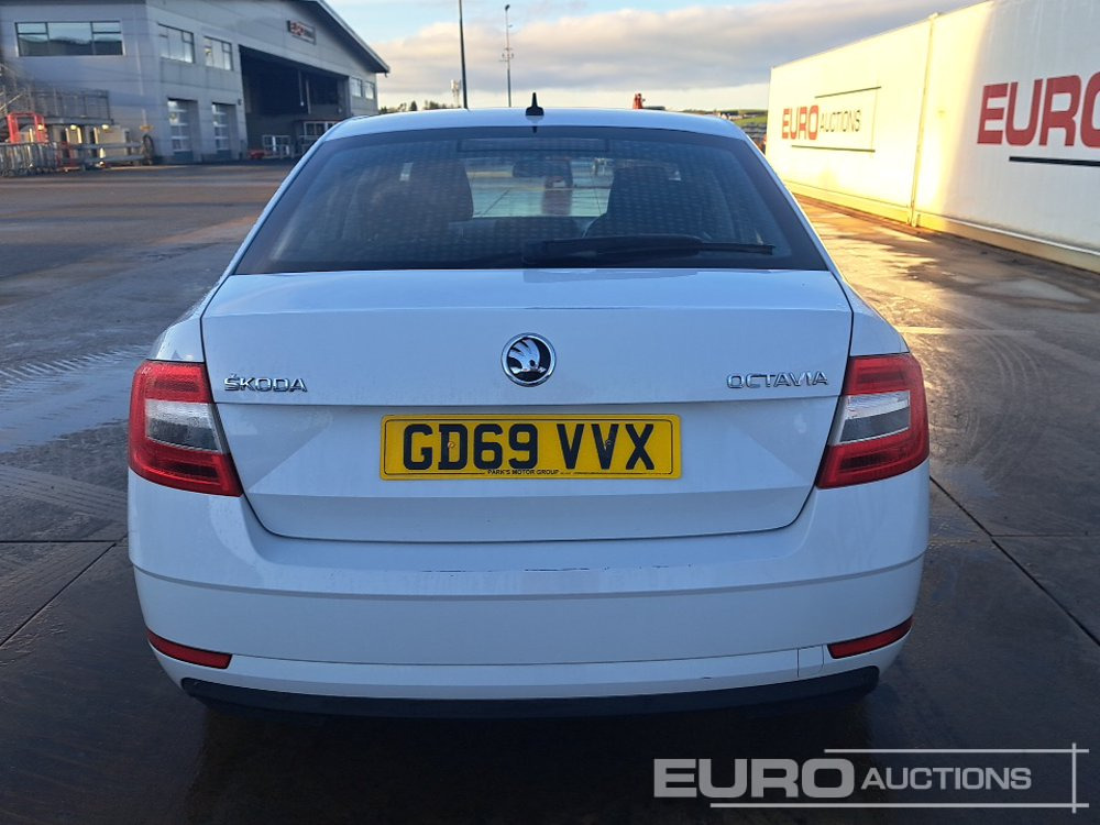 2020 Skoda Octavia - Samochód osobowy: zdjęcie 4 2020 Skoda Octavia - Samochód osobowy: zdjęcie 4