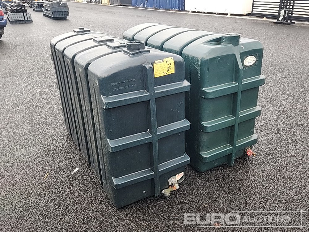 Plastic Oil Tank (2 of) - Zbiornik magazynowy: zdjęcie 2 Plastic Oil Tank (2 of) - Zbiornik magazynowy: zdjęcie 2