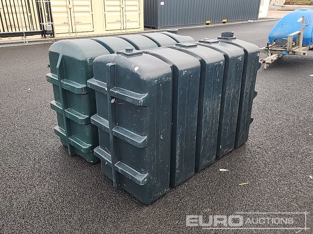 Plastic Oil Tank (2 of) - Zbiornik magazynowy: zdjęcie 3 Plastic Oil Tank (2 of) - Zbiornik magazynowy: zdjęcie 3