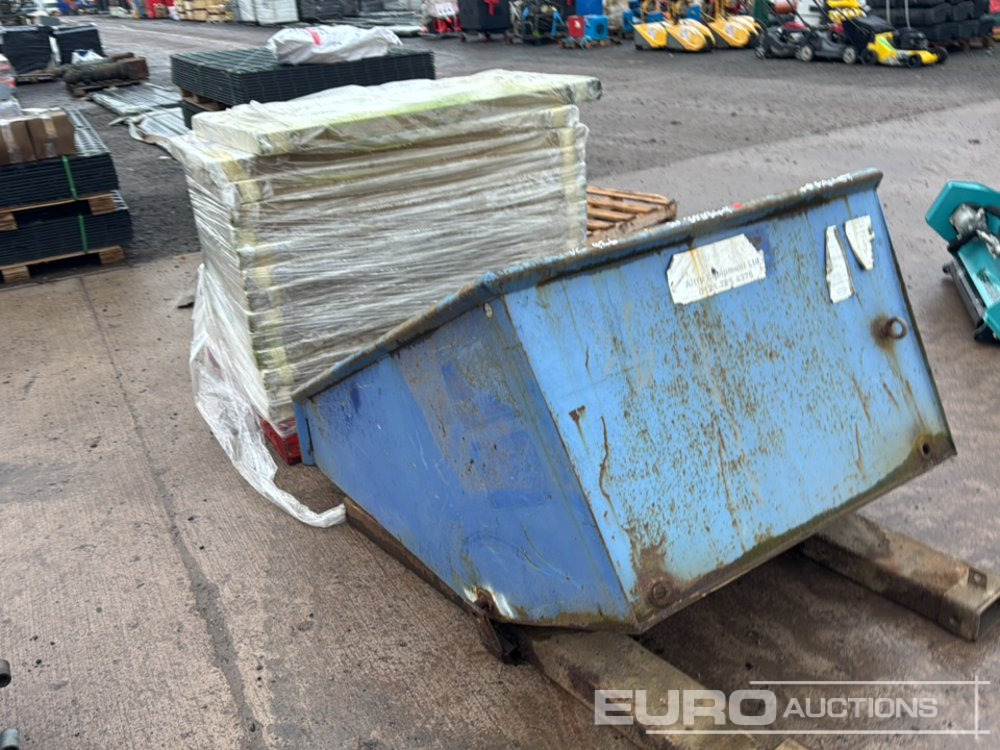 Tipping Skip to suit Forklift/Telehandler, Pallet of Fire Protection Board - Kontener samowyładowczy: zdjęcie 2 Tipping Skip to suit Forklift/Telehandler, Pallet of Fire Protection Board - Kontener samowyładowczy: zdjęcie 2