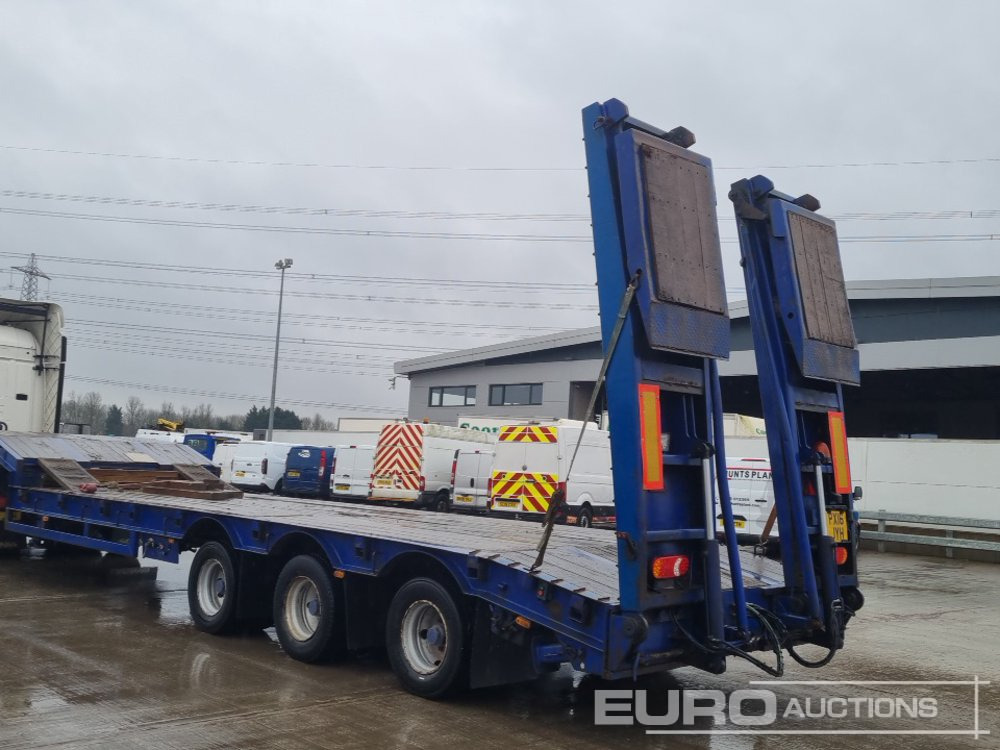 Tirsan Tri Axle Step Frame Low Loader Trailer, Neck Ramps, Out Riggers, Hydraulic Flip Toe Ramps - Naczepa niskopodwoziowa: zdjęcie 3 Tirsan Tri Axle Step Frame Low Loader Trailer, Neck Ramps, Out Riggers, Hydraulic Flip Toe Ramps - Naczepa niskopodwoziowa: zdjęcie 3