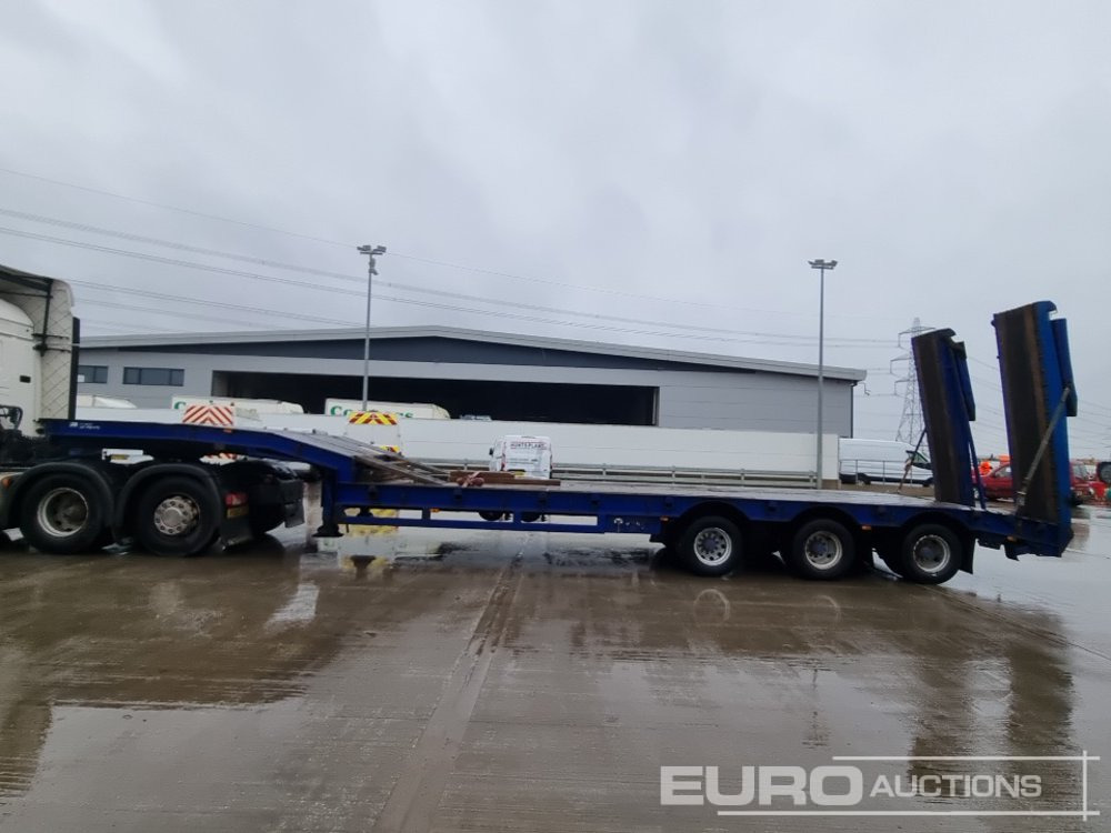 Tirsan Tri Axle Step Frame Low Loader Trailer, Neck Ramps, Out Riggers, Hydraulic Flip Toe Ramps - Naczepa niskopodwoziowa: zdjęcie 2 Tirsan Tri Axle Step Frame Low Loader Trailer, Neck Ramps, Out Riggers, Hydraulic Flip Toe Ramps - Naczepa niskopodwoziowa: zdjęcie 2