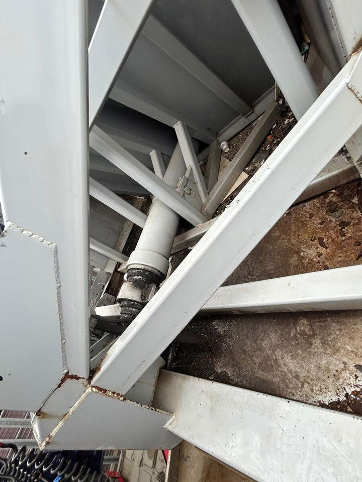 Legras - Naczepa z ruchomą podłogą: zdjęcie 4 Legras - Naczepa z ruchomą podłogą: zdjęcie 4