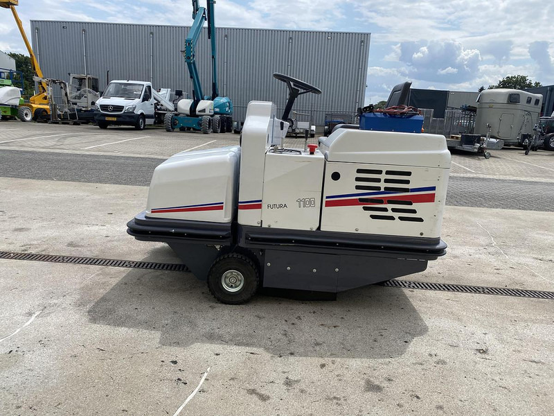 Dulevo 1100 EH, Veegmachine, Hoogkieper - Zamiatarka uliczna: zdjęcie 5 Dulevo 1100 EH, Veegmachine, Hoogkieper - Zamiatarka uliczna: zdjęcie 5