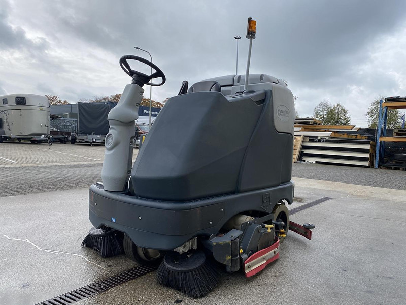 Szorowarka Nilfisk SC6500 1300C, Veeg- Schrobmachine: zdjęcie 6 Szorowarka Nilfisk SC6500 1300C, Veeg- Schrobmachine: zdjęcie 6