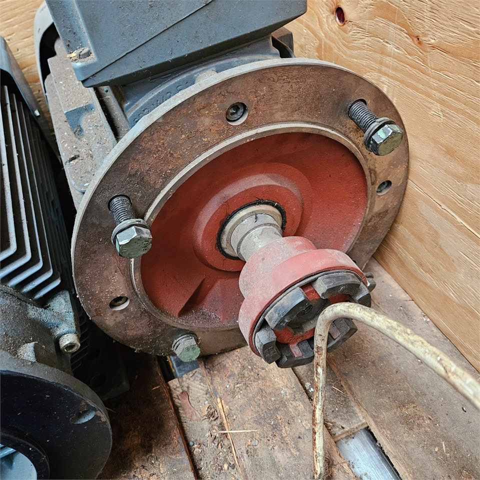 ABB MT80A19F100-2 / M3AA180MLB4 - Obrabiarka: zdjęcie 4 ABB MT80A19F100-2 / M3AA180MLB4 - Obrabiarka: zdjęcie 4