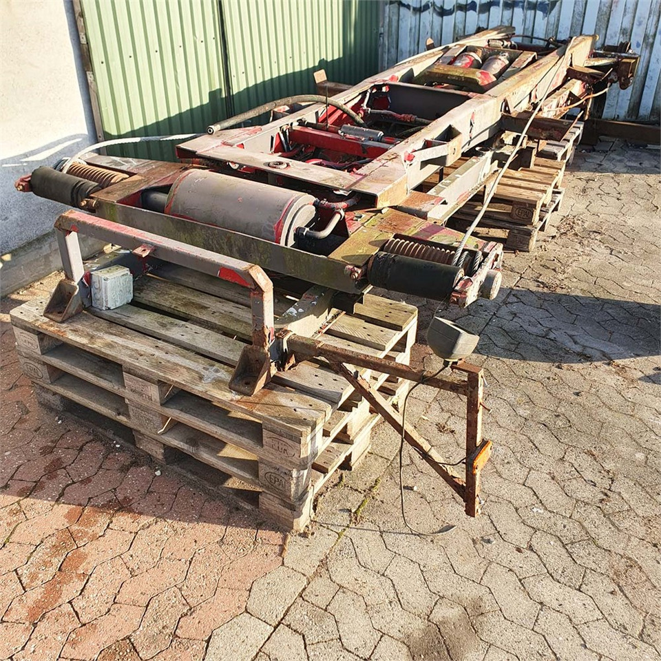 ABC Flak lad - Hakowiec linowy: zdjęcie 1 ABC Flak lad - Hakowiec linowy: zdjęcie 1