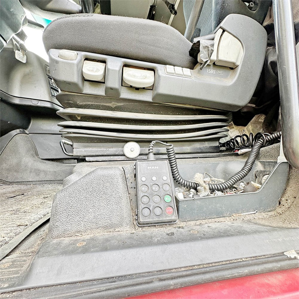 Ciągnik siodłowy MAN TG 26.6x2-2 BLS: zdjęcie 11