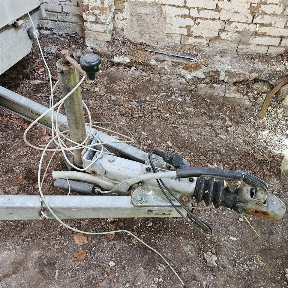 Eduard 4 - Przyczepa z plandeką: zdjęcie 5 Eduard 4 - Przyczepa z plandeką: zdjęcie 5