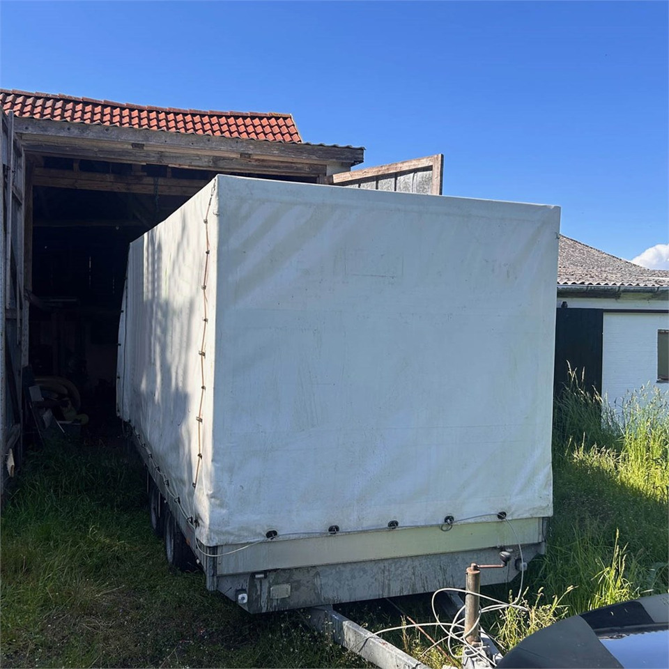 Eduard 4 - Przyczepa z plandeką: zdjęcie 4 Eduard 4 - Przyczepa z plandeką: zdjęcie 4