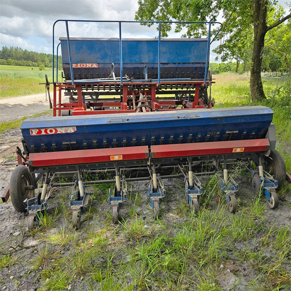 Fiona 4300 - Maszyna do siewu i sadzenia: zdjęcie 2 Fiona 4300 - Maszyna do siewu i sadzenia: zdjęcie 2