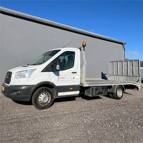 Ford Transit 2.0 Tdci - Samochód ciężarowy skrzyniowy/ Platforma: zdjęcie 4 Ford Transit 2.0 Tdci - Samochód ciężarowy skrzyniowy/ Platforma: zdjęcie 4