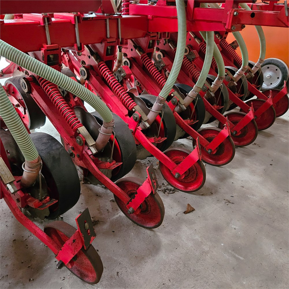 Gaspardo SS300DP - Maszyna do siewu i sadzenia: zdjęcie 5 Gaspardo SS300DP - Maszyna do siewu i sadzenia: zdjęcie 5