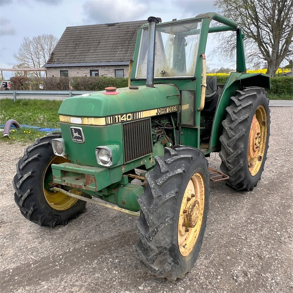 John Deere 1140 - Ciągnik rolniczy: zdjęcie 3 John Deere 1140 - Ciągnik rolniczy: zdjęcie 3