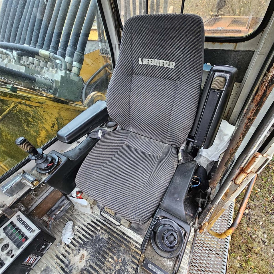 Koparka gąsienicowa Liebherr R984: zdjęcie 11 Koparka gąsienicowa Liebherr R984: zdjęcie 11