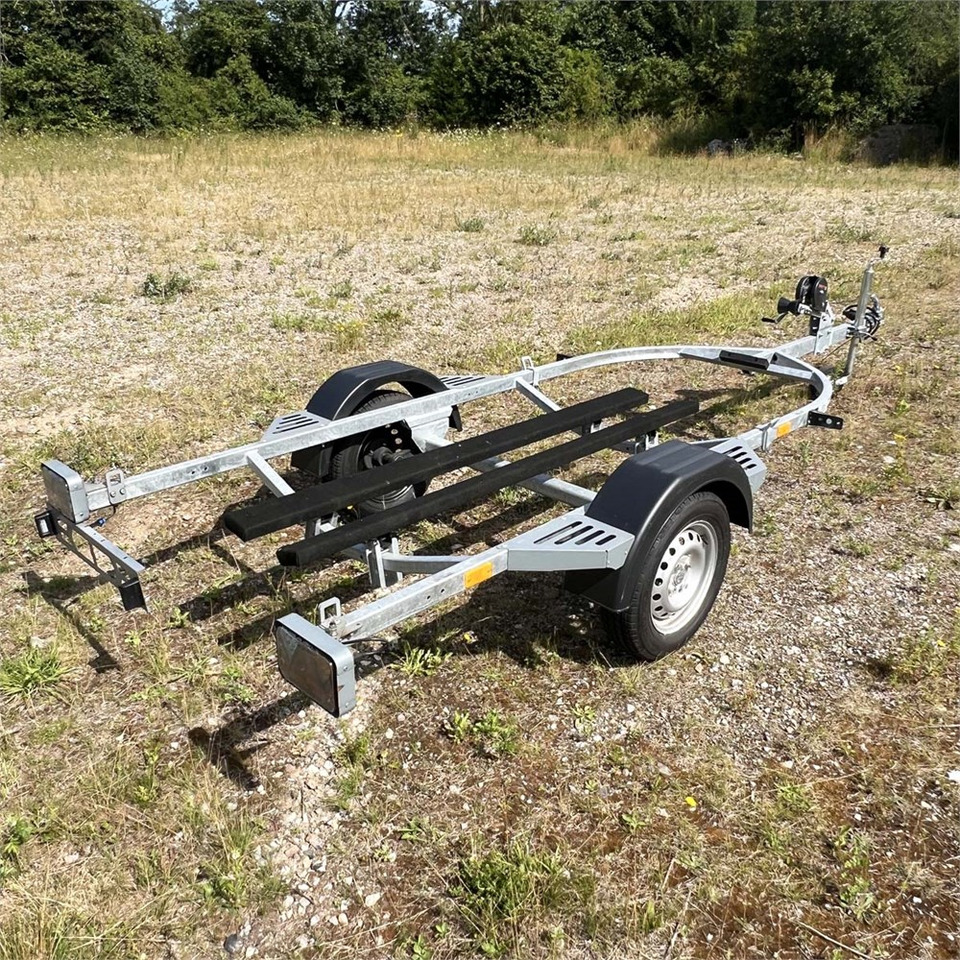 Lorries PP75 - Przyczepa podłodziowa: zdjęcie 2 Lorries PP75 - Przyczepa podłodziowa: zdjęcie 2