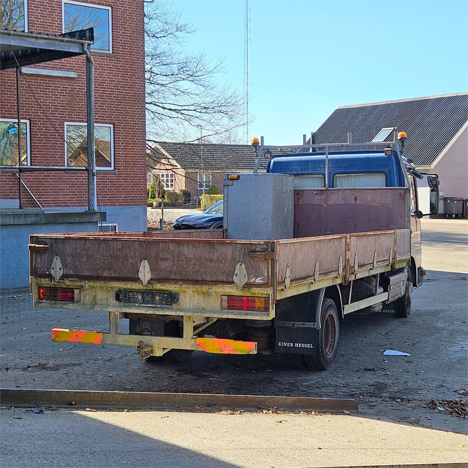 Mercedes ATEGO 817 - Samochód ciężarowy skrzyniowy/ Platforma: zdjęcie 5 Mercedes ATEGO 817 - Samochód ciężarowy skrzyniowy/ Platforma: zdjęcie 5