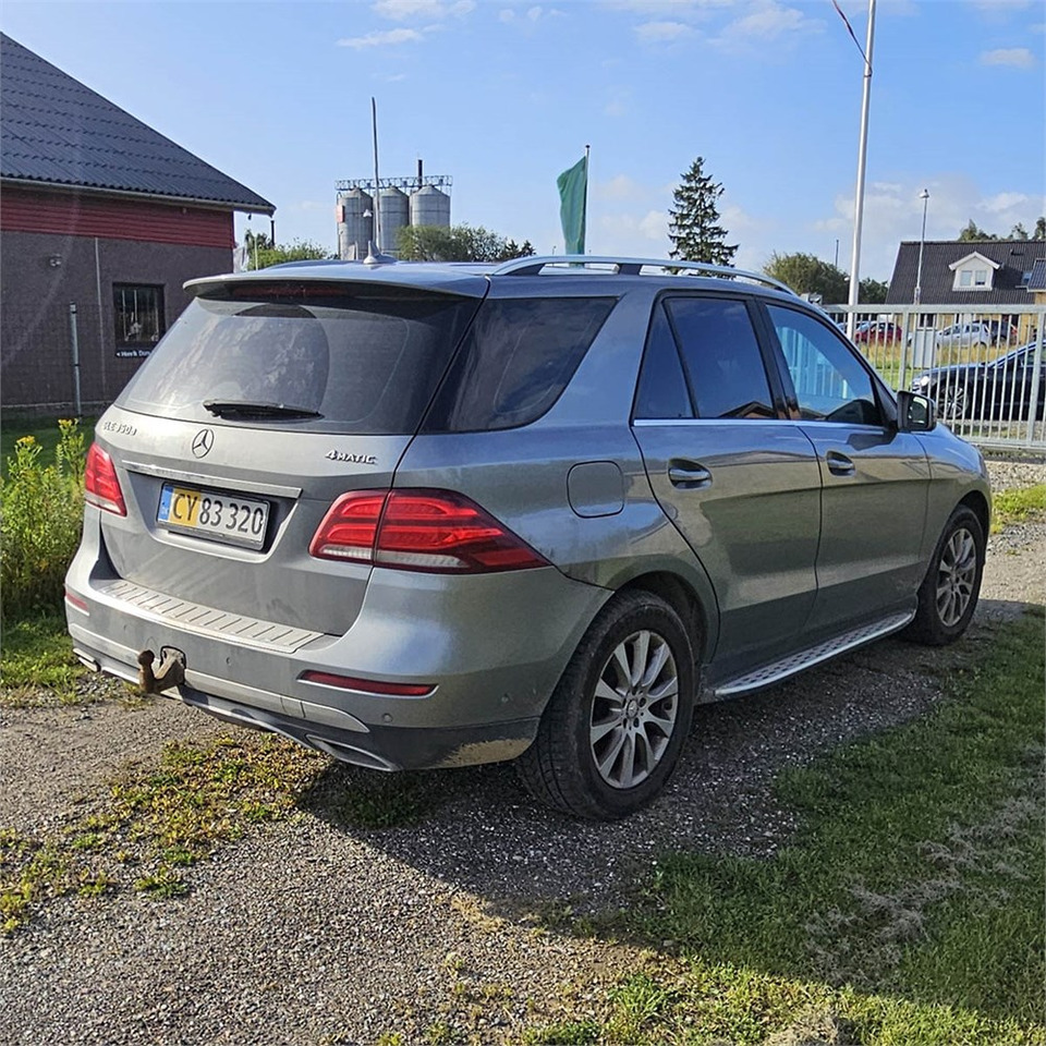 Mercedes GLE 350 4matic - Samochód osobowy: zdjęcie 5 Mercedes GLE 350 4matic - Samochód osobowy: zdjęcie 5