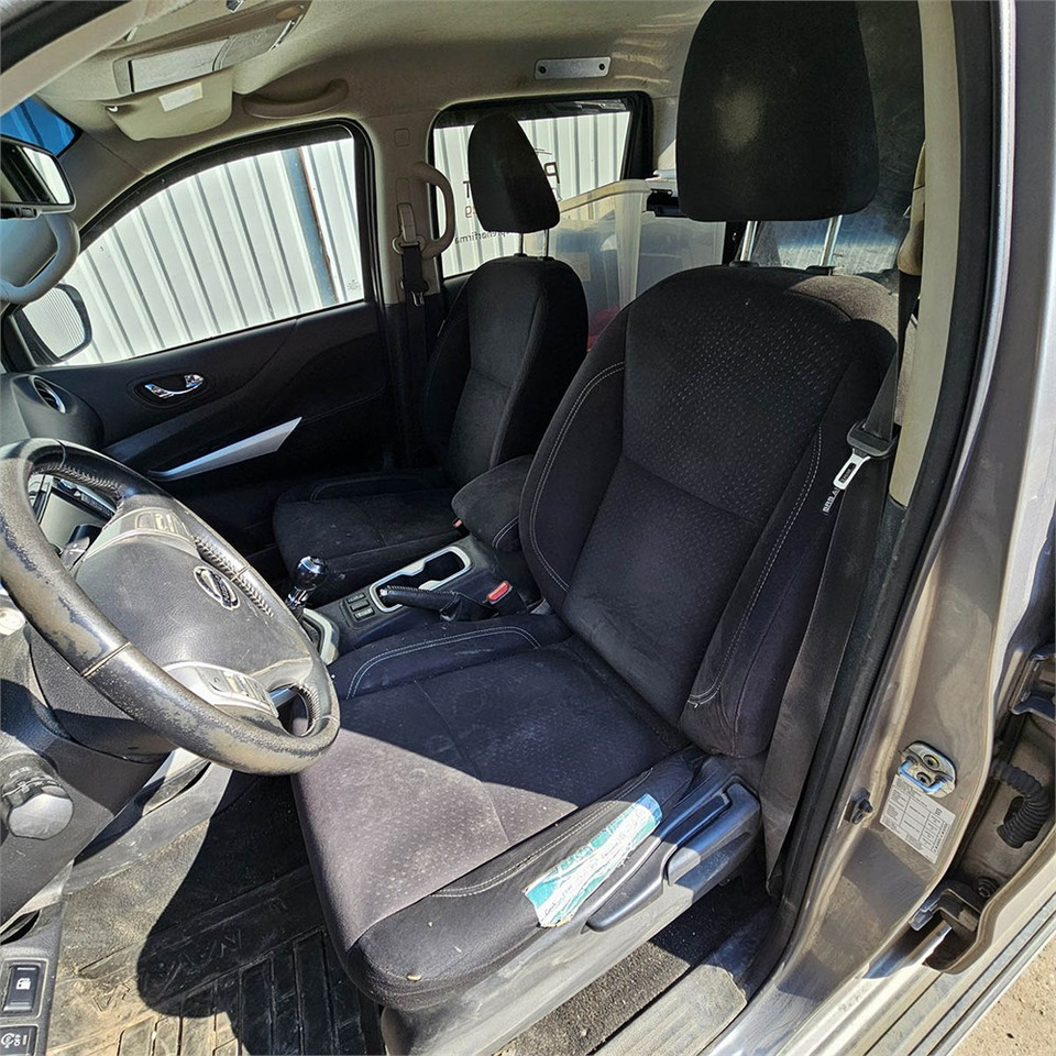 Pick-up Nissan Navara: zdjęcie 9 Pick-up Nissan Navara: zdjęcie 9