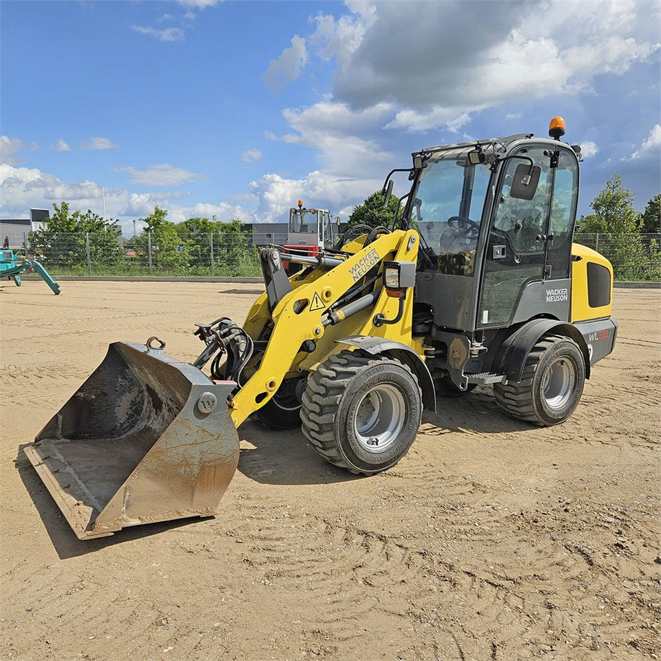 Wacker Neuson WL 32/RL30 - Ładowarka kołowa: zdjęcie 1 Wacker Neuson WL 32/RL30 - Ładowarka kołowa: zdjęcie 1