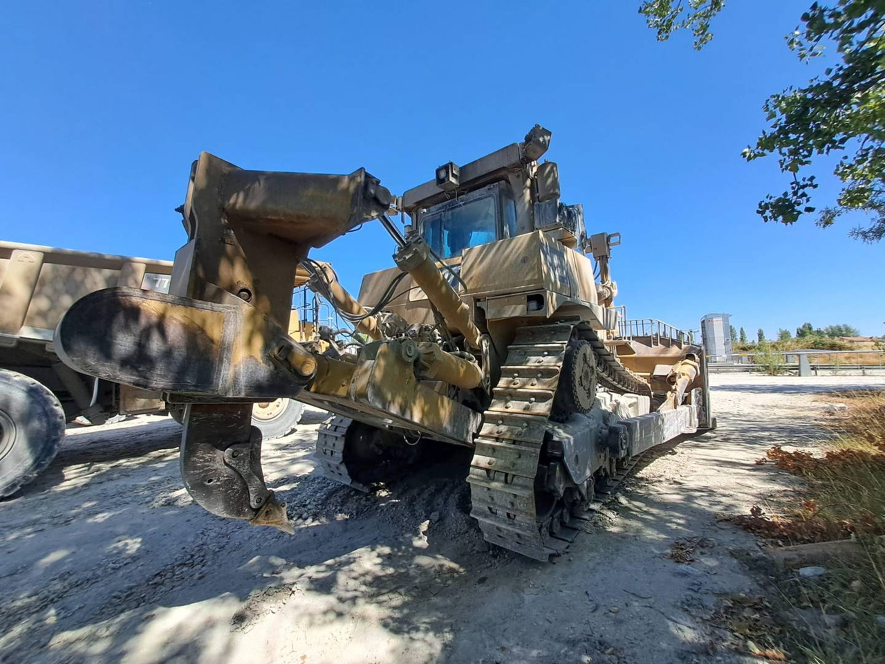 CAT D10T - Spycharka: zdjęcie 3 CAT D10T - Spycharka: zdjęcie 3