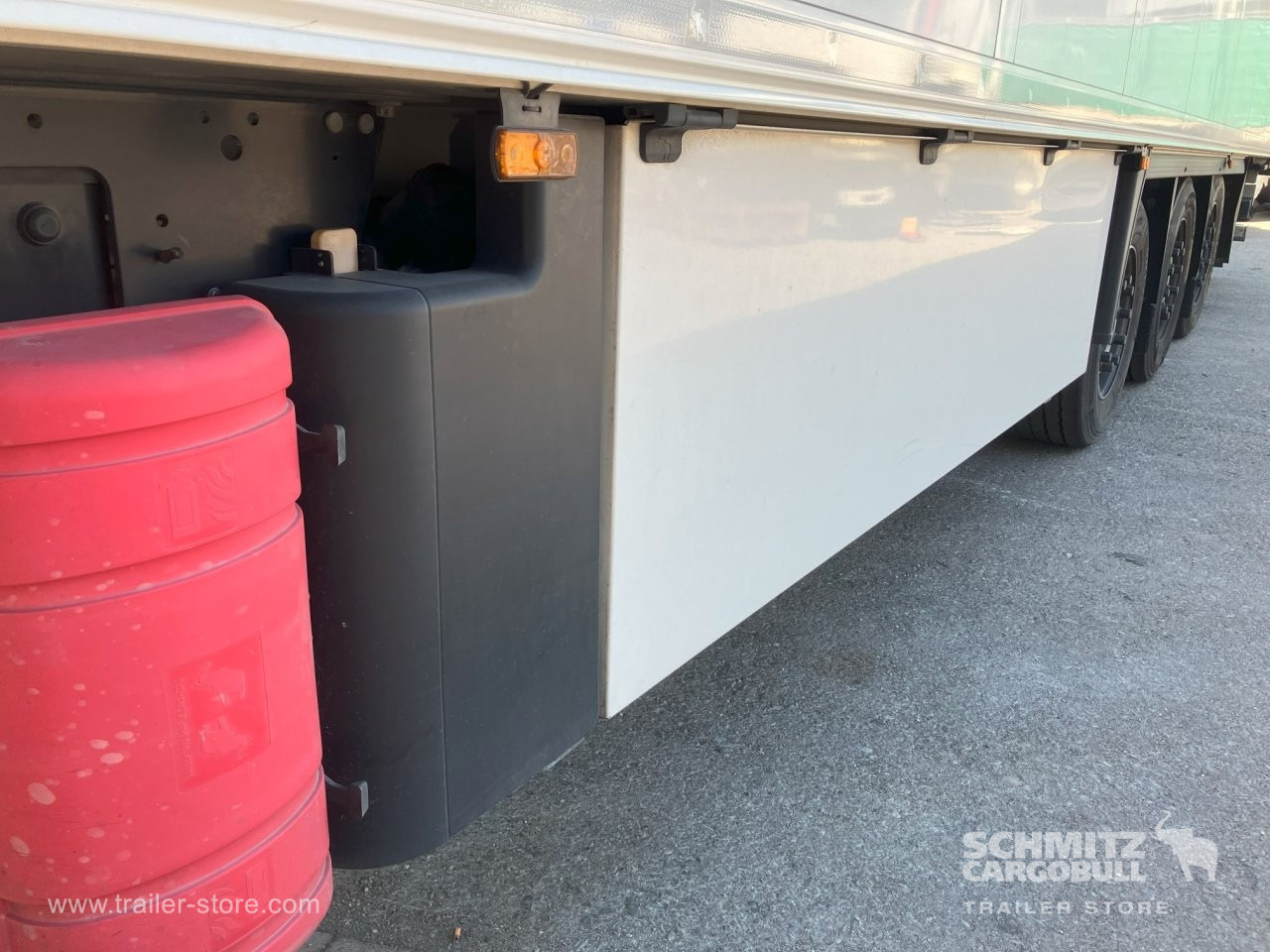 SCHMITZ Semiremolque Frigo Standard Double deck - Naczepa izotermiczna: zdjęcie 2 SCHMITZ Semiremolque Frigo Standard Double deck - Naczepa izotermiczna: zdjęcie 2