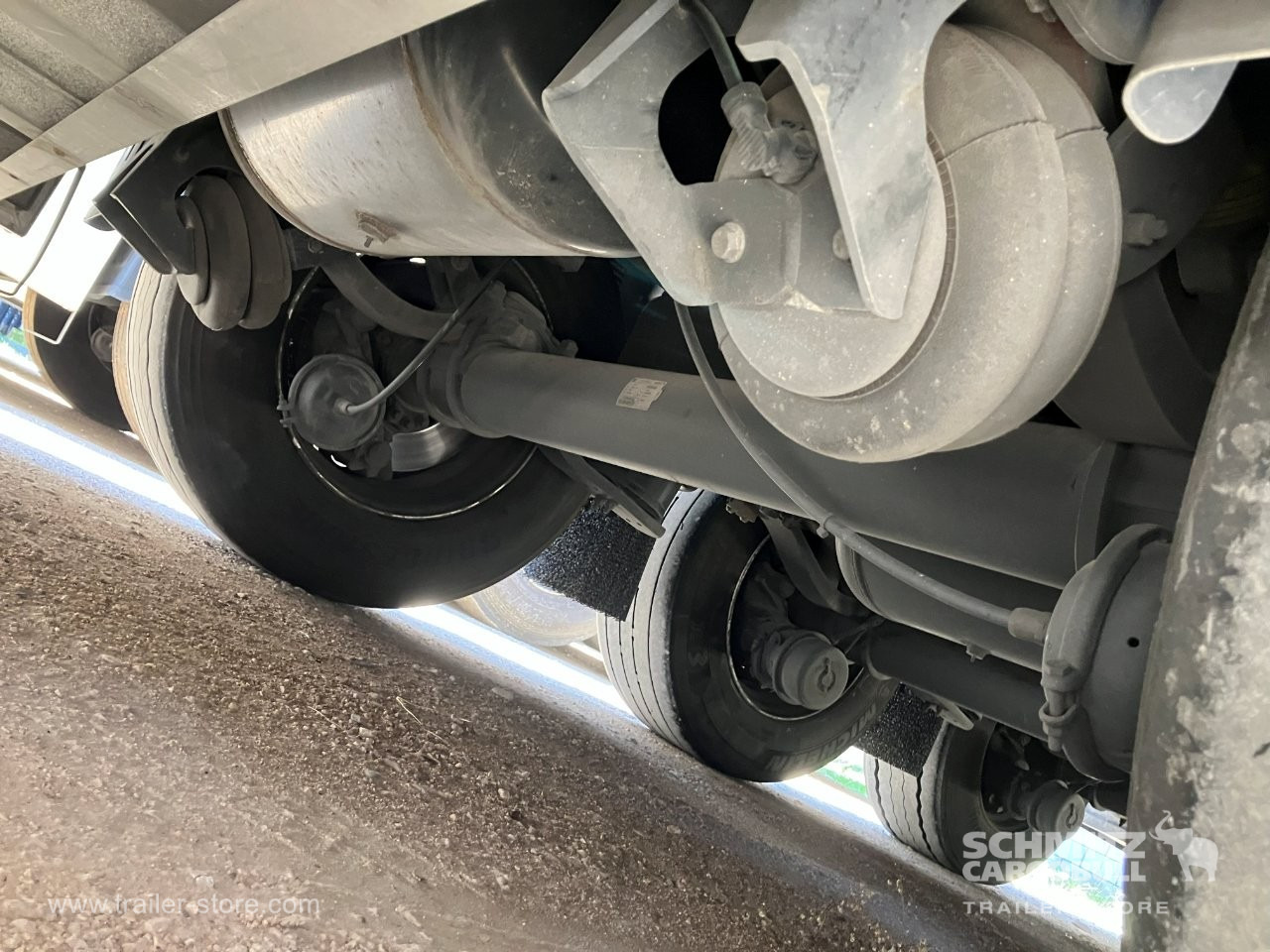 SCHMITZ Semiremolque Frigo Standard Double deck - Naczepa izotermiczna: zdjęcie 3 SCHMITZ Semiremolque Frigo Standard Double deck - Naczepa izotermiczna: zdjęcie 3